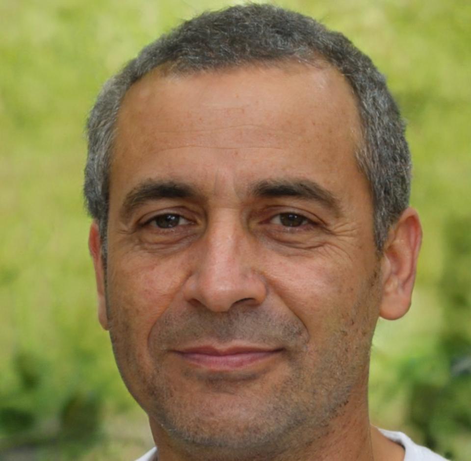 Elias Thornwick, Market Psychology Specialist